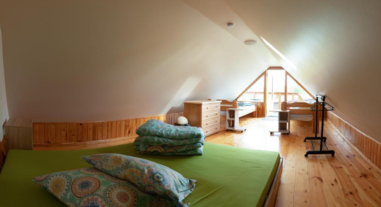 Ergli Hotel Bernati Bagian luar foto