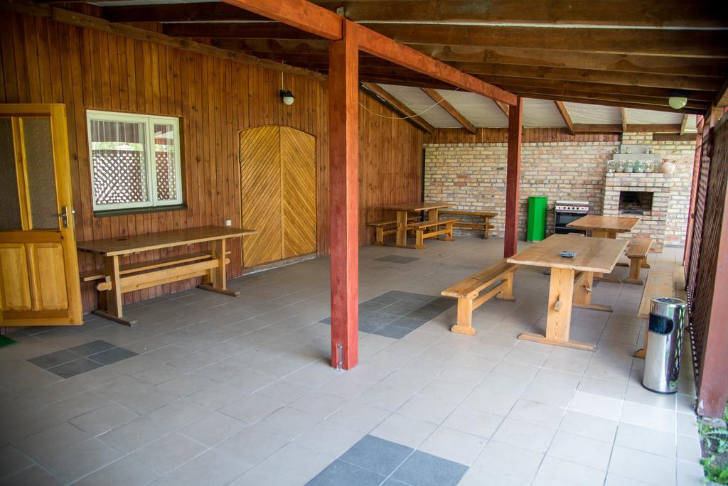 Ergli Hotel Bernati Bagian luar foto